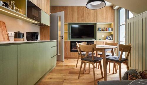 One-Bedroom Apartment