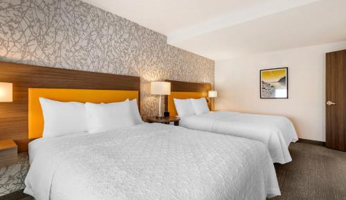One-Bedroom Queen Suite with Two Queen Beds