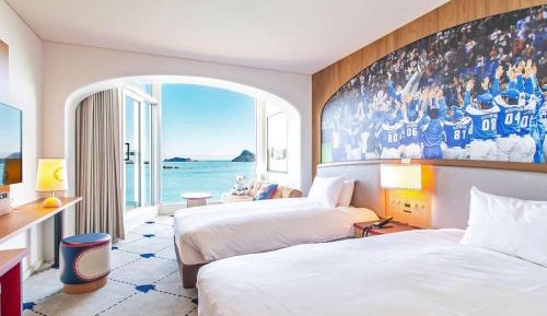 Twin Room with Sea View - Non-Smoking (Lions)