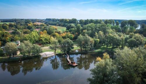Bungalow - Water Front 