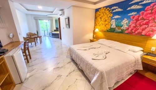 Deluxe Suite with Spa Bath