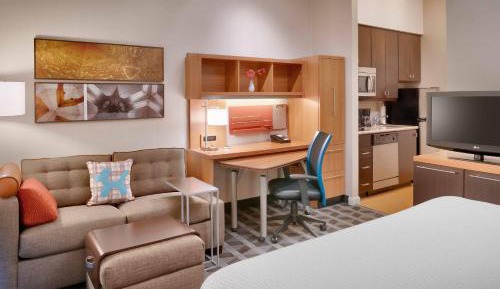 King Studio with Sofa Bed
