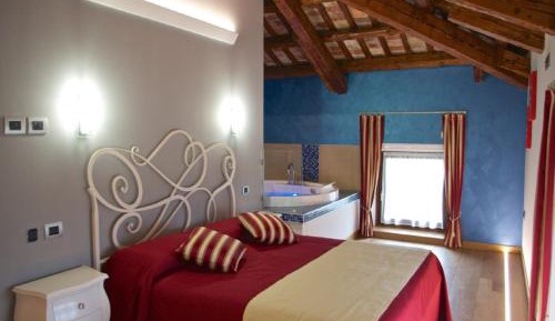 King Suite with Spa Bath