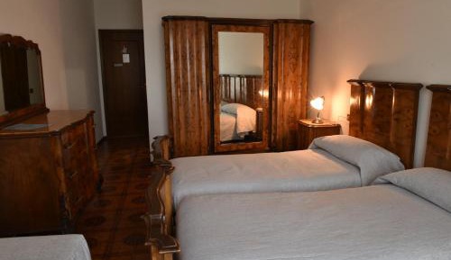 Comfort Triple Room