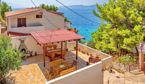 Two-Bedroom Apartment with Sea View