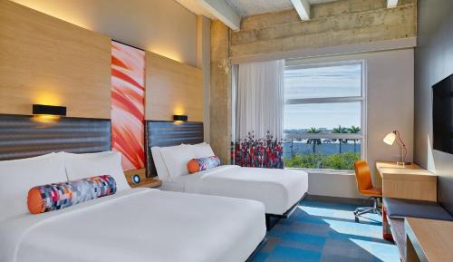Aloft, Guest room, 2 Queen