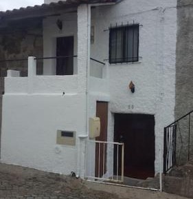 Two-Bedroom Apartment with Mountain View