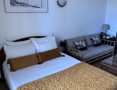 Deluxe Double Room with Bath