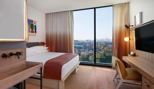 Moxy King Sleeper - High Floor