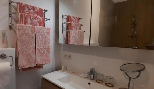 Quadruple Room with Private Bathroom