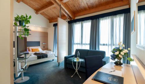 Suite with Spa Bath