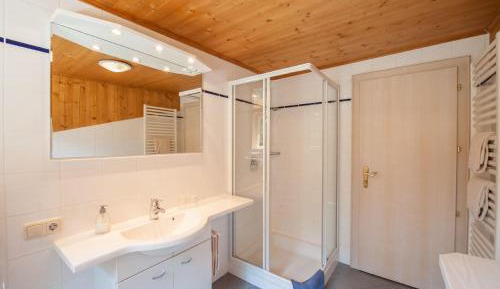 Apartment with Mountain View