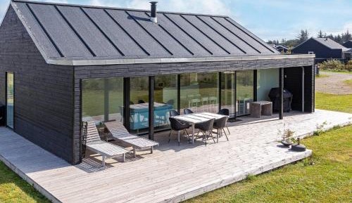 Three-Bedroom Vacation Home 