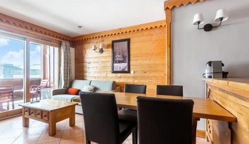 Select Two-Bedroom Apartment (6 People)