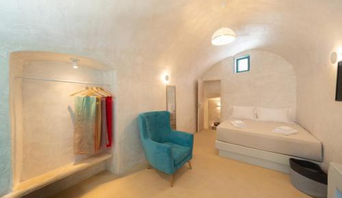 Dome Residence with outdoor jetted hot tub