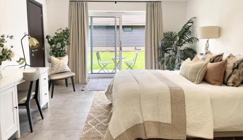 King Room with Garden View