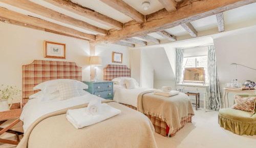 Standard Twin Room