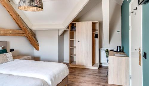 Deluxe Double Room with Bath