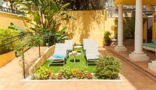 Suite (Second Floor)