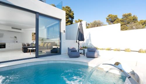 Suite with Private Pool