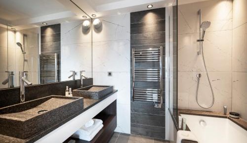 Junior Suite with Spa Access