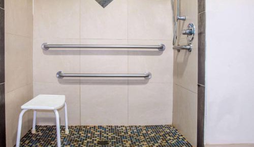 Doube Room with Two Double Beds and Roll-In Shower - Mobility/Hearing Accessible - Non-Smoking