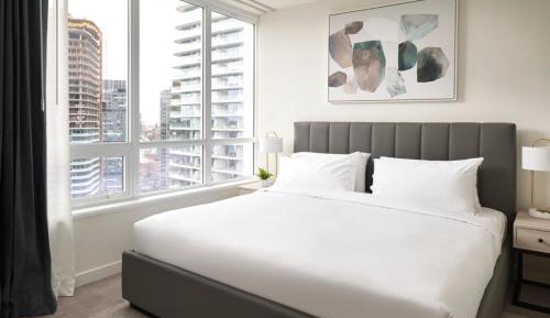 Three Bedroom Sky Suite with Office