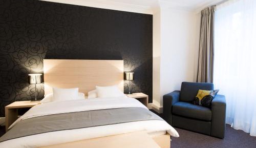 Junior Suite with Park View