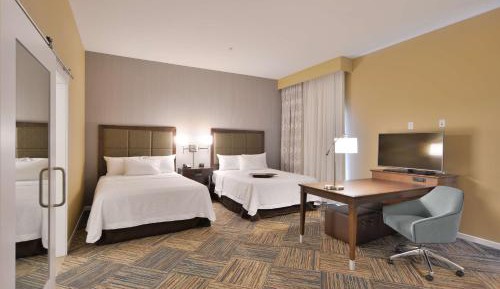 Queen Studio Suite with Two Queen Beds - Non-Smoking