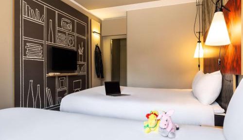 Premium Room with Double Bed and Single Bed