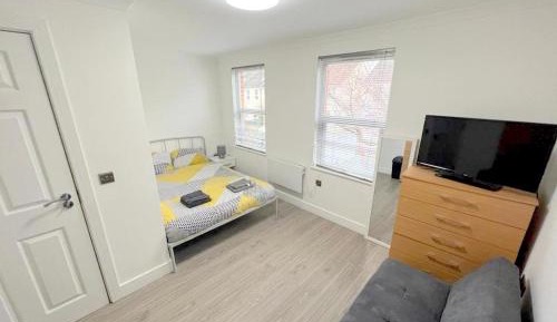 Triple Room with Shared Bathroom
