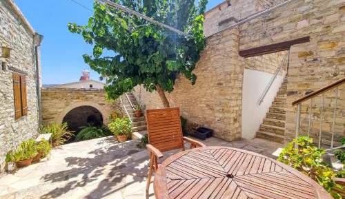 Apartment - Split Level