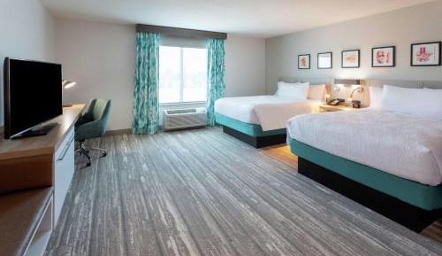 Queen Room with Two Queen Beds - Hearing Access