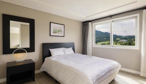 31PY Noble Double Bed