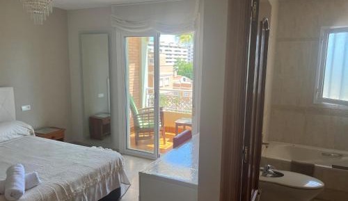 Double Room with Private Bathroom 1