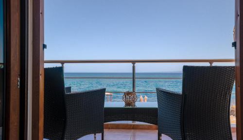 Studio with Sea View