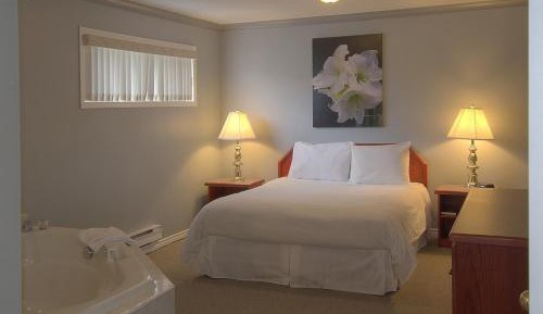 Deluxe Two-Bedroom Suite