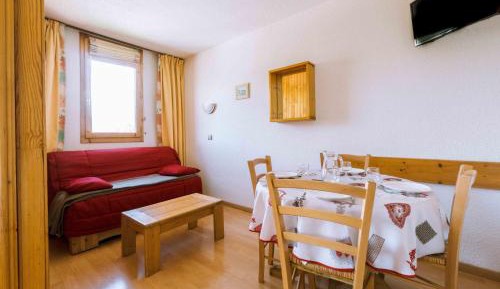 Superior One-Bedroom Apartment with Balcony