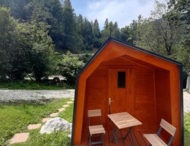 Luxury Tent Raven