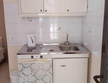 Studio Apartment with One Double Bed
