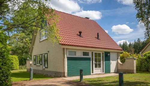 Three-Bedroom Holiday Home 