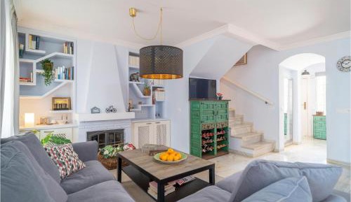 Three-Bedroom Holiday Home 