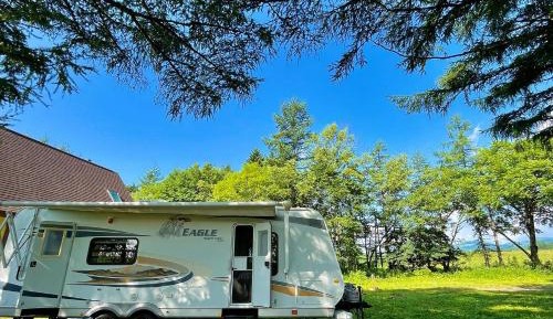 Family Room with Mountain View