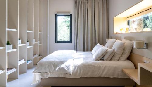 Suite with Garden View