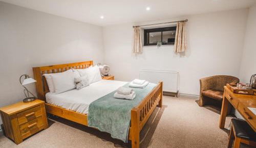 Double Room with Private Bathroom