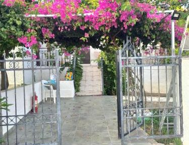 Three-Bedroom Vacation Home 