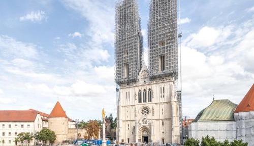 Deluxe Double Room with Extra Bed