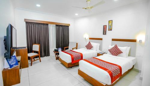 Twin Room with City View