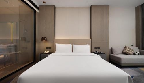 King Room with Mountain View