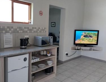 Family Room with Garden View